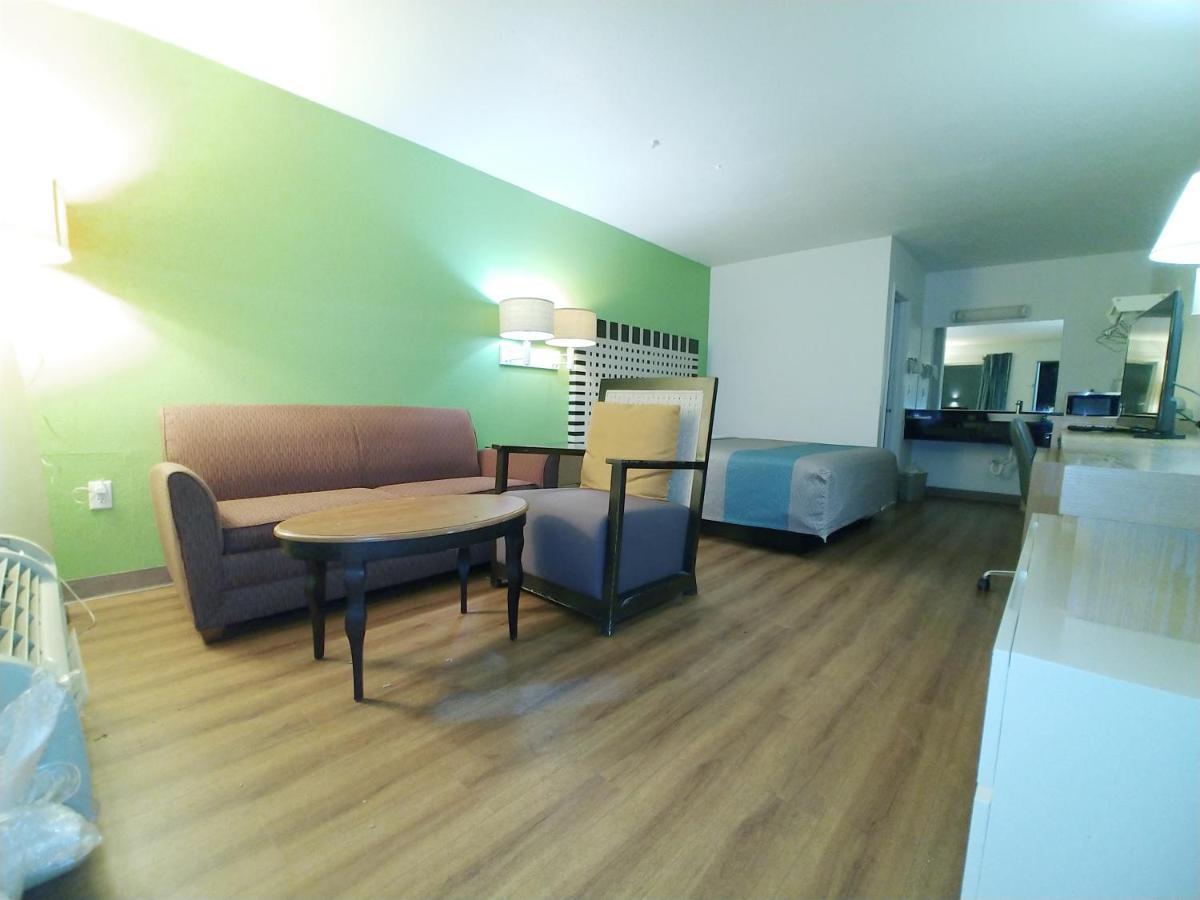 Country Yard Inn And Suites Sikeston Exteriör bild