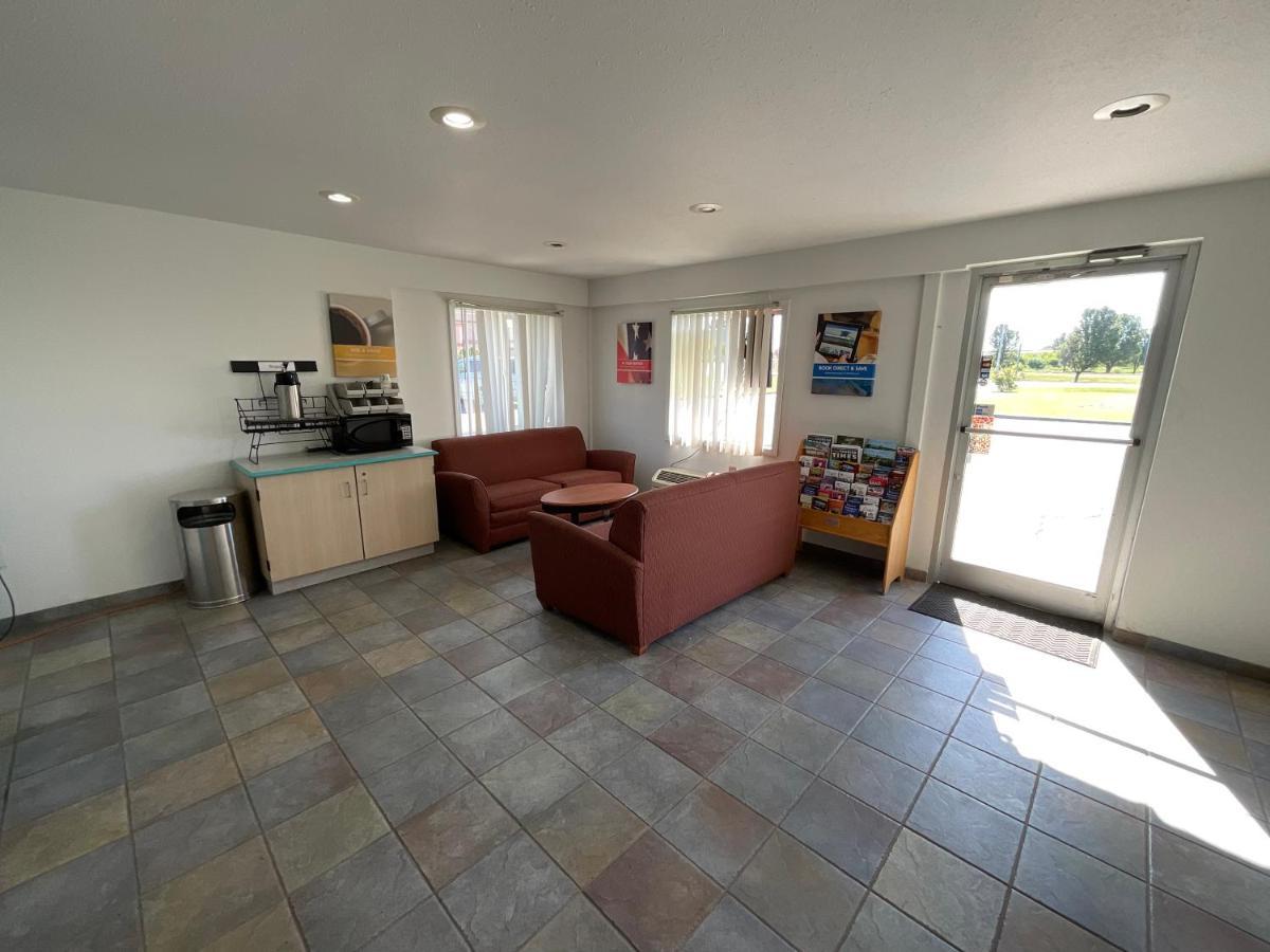 Country Yard Inn And Suites Sikeston Exteriör bild