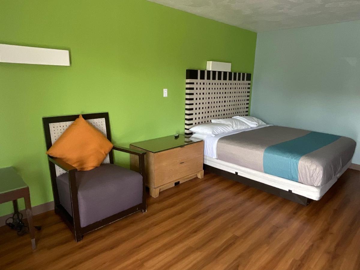 Country Yard Inn And Suites Sikeston Exteriör bild
