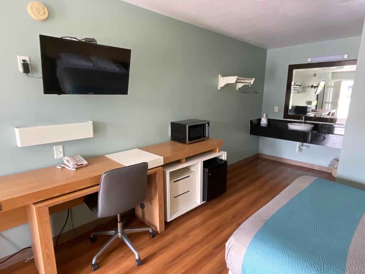 Country Yard Inn And Suites Sikeston Exteriör bild