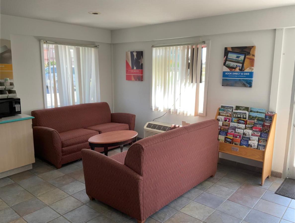 Country Yard Inn And Suites Sikeston Exteriör bild