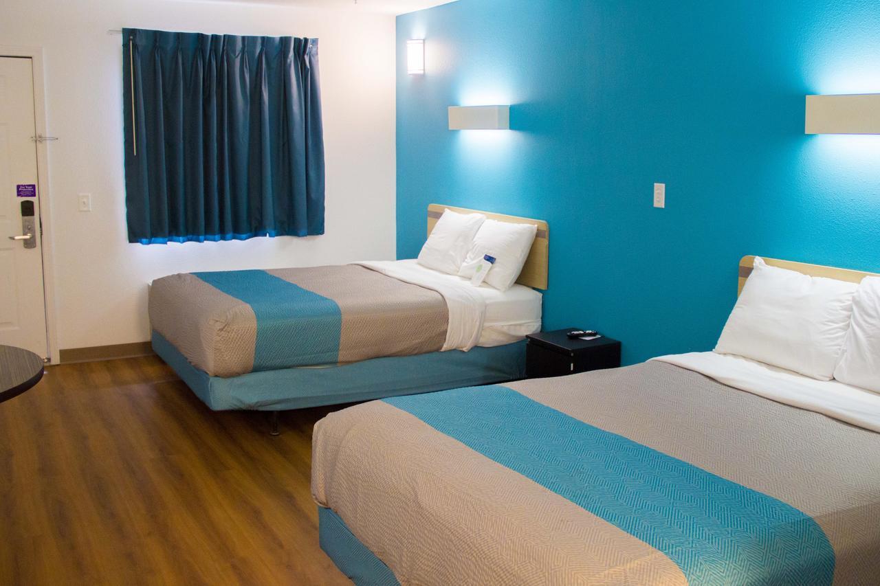 Country Yard Inn And Suites Sikeston Exteriör bild
