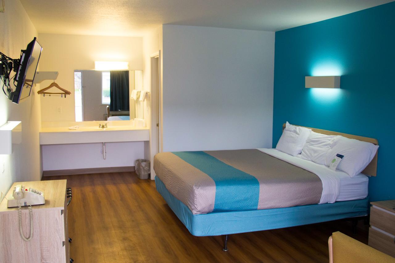 Country Yard Inn And Suites Sikeston Exteriör bild