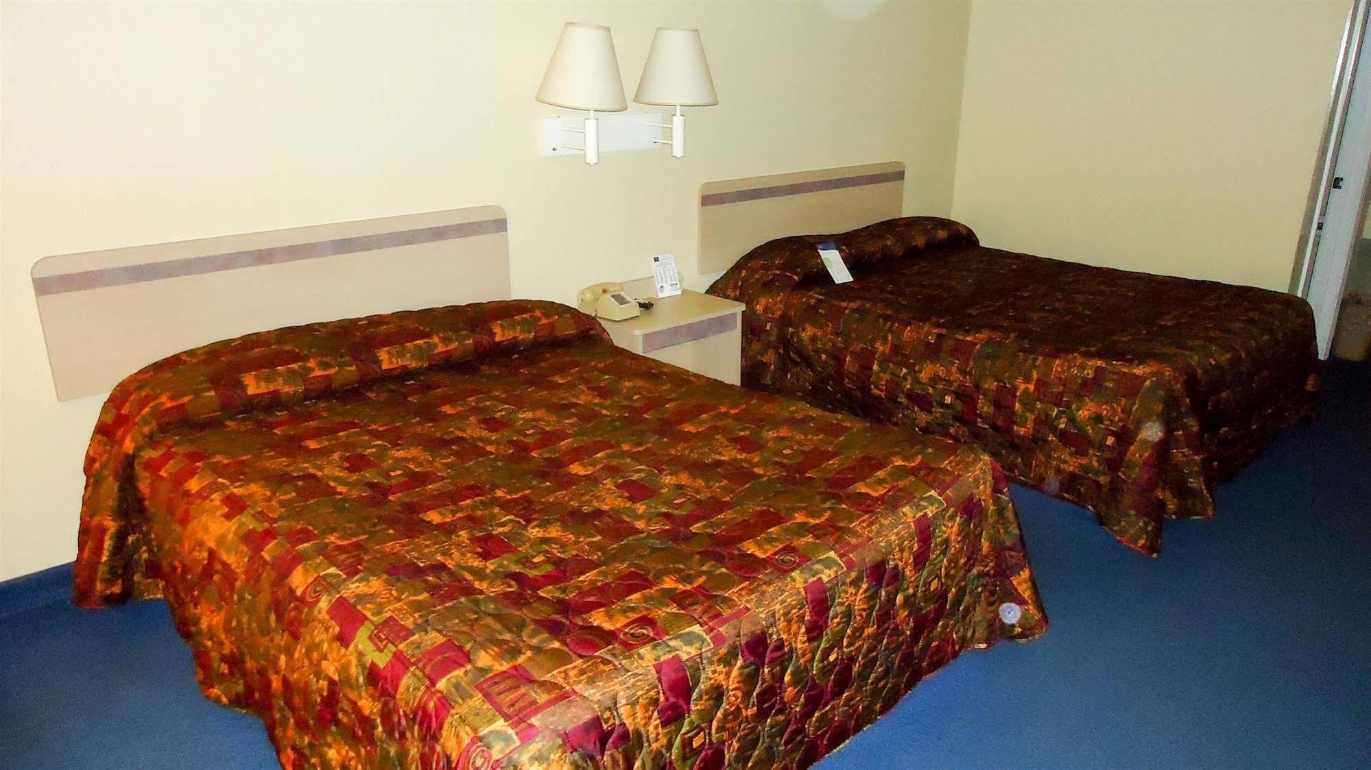 Country Yard Inn And Suites Sikeston Exteriör bild