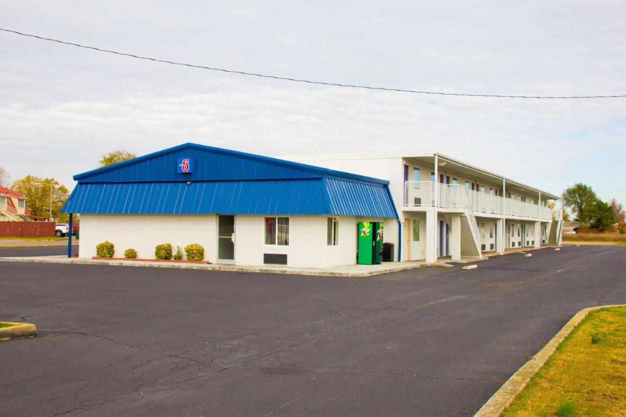 Country Yard Inn And Suites Sikeston Exteriör bild