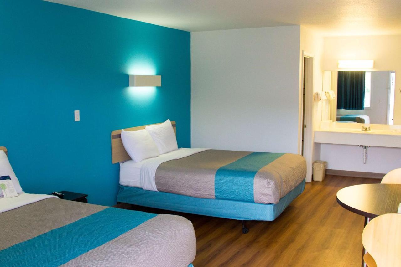Country Yard Inn And Suites Sikeston Exteriör bild