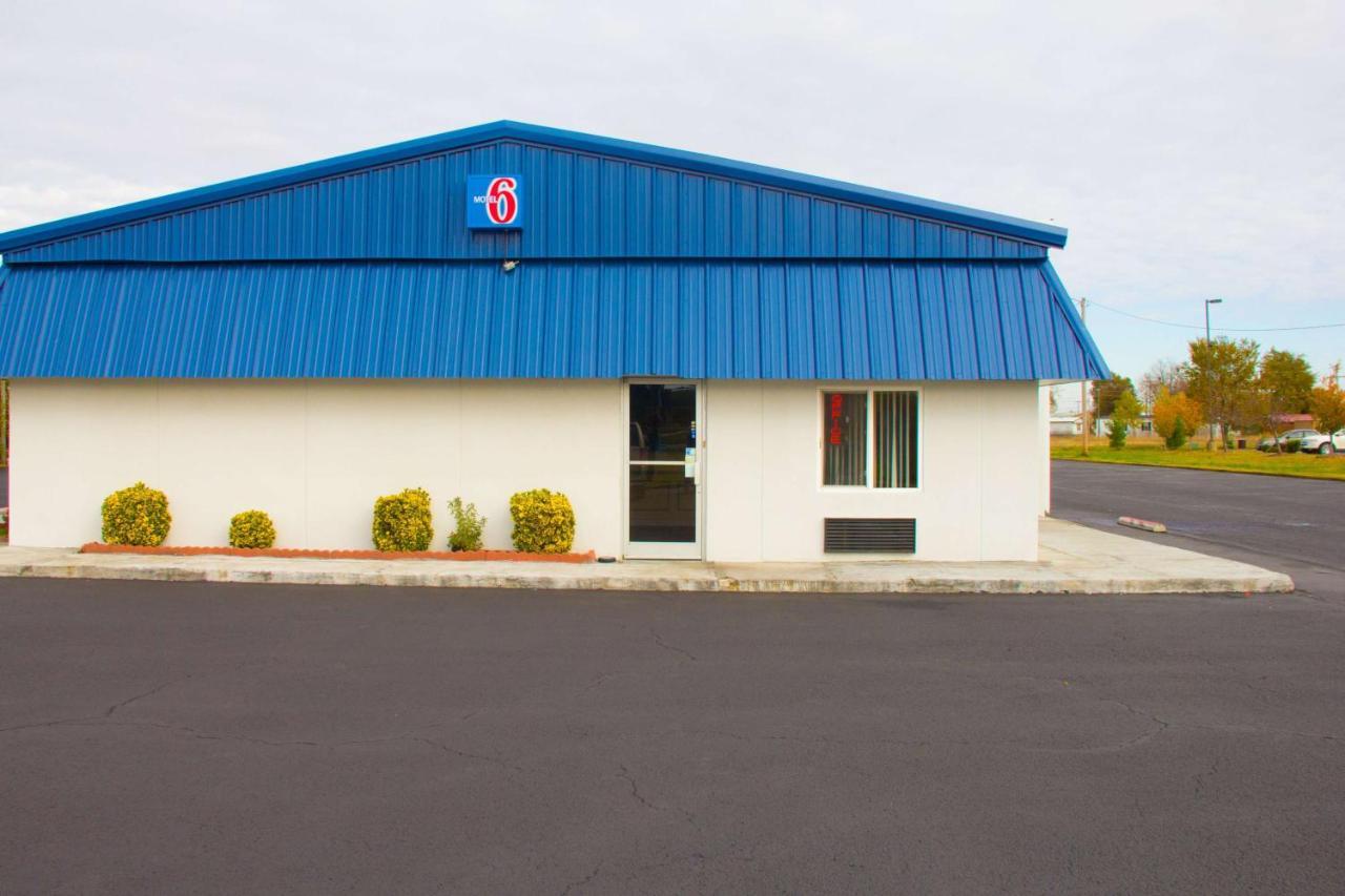 Country Yard Inn And Suites Sikeston Exteriör bild